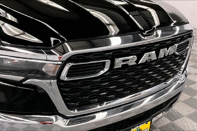 Used 2025 RAM 1500 Big Horn AWD/4WD image 34