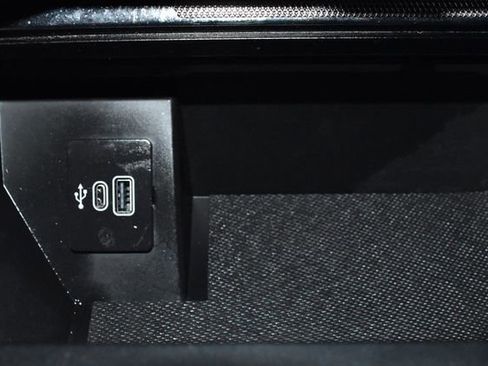 Used 2025 Ford F150 Lariat image 20