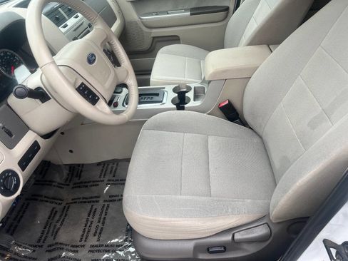 Used 2010 Ford Escape Limited image 18