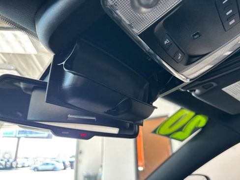 Used 2020 Chrysler 300 S RWD image 40
