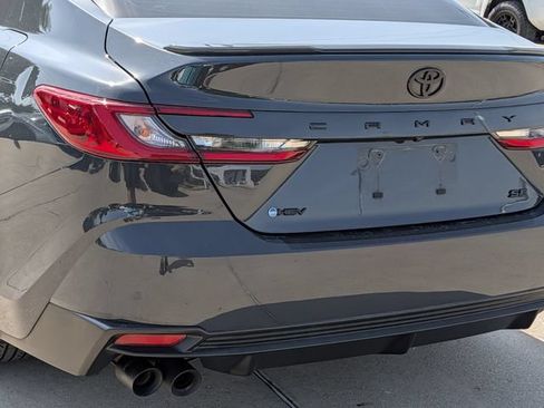 Used 2025 Toyota Camry SE w/ Convenience Package FWD image 8