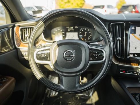 Used 2021 Volvo XC60 T5 Inscription w/ Advanced Package image 31