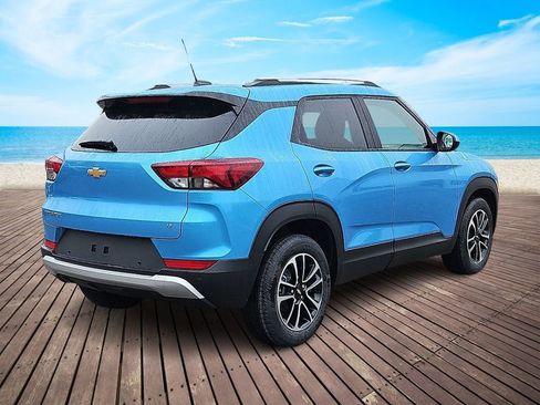 New 2026 Chevrolet TrailBlazer LT w/ Convenience Package FWD image 2