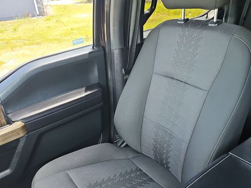 Used 2018 Ford F150 XLT w/ Equipment Group 302A Luxury AWD/4WD image 31
