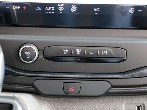 New 2026 Ford Transit 250 148 Medium Roof w/ Load Area Protection Package image 28