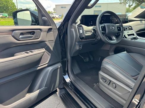 Certified 2025 Nissan Armada SL AWD/4WD image 16