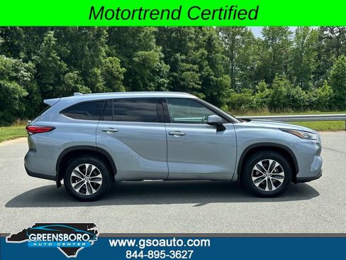Used 2020 Toyota Highlander XLE AWD/4WD image 10