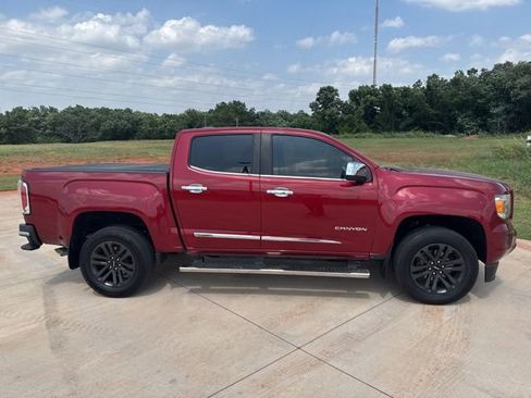 Used 2019 GMC Canyon SLE w/ Elevation Edition RWD image 3