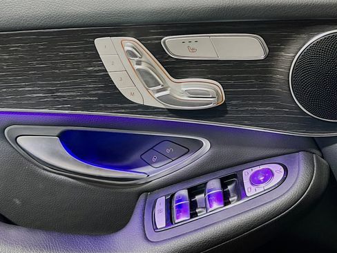 Used 2022 Mercedes-Benz GLC 300 image 13