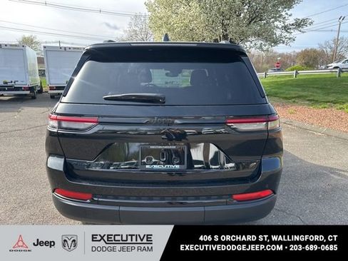 Used 2022 Jeep Grand Cherokee Altitude image 5