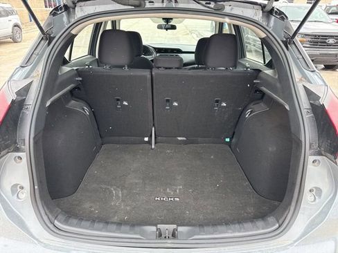 Used 2023 Nissan Kicks SV image 11