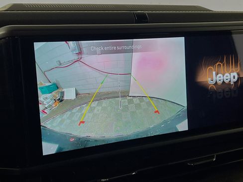 Used 2025 Jeep Wrangler Unlimited Rubicon 4xe w/ Safety Group AWD/4WD image 28