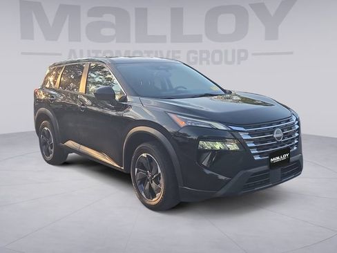 Used 2024 Nissan Rogue SV AWD/4WD image 7