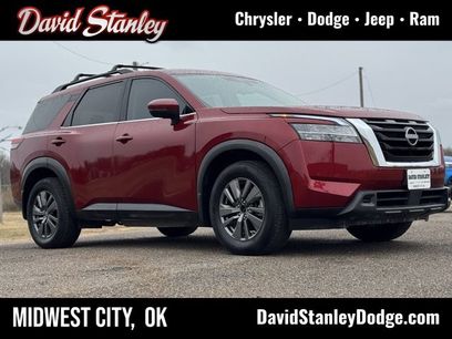 Used 2023 Nissan Pathfinder SV