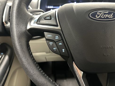 Used 2019 Ford Edge Titanium w/ Cold Weather Package AWD/4WD image 19