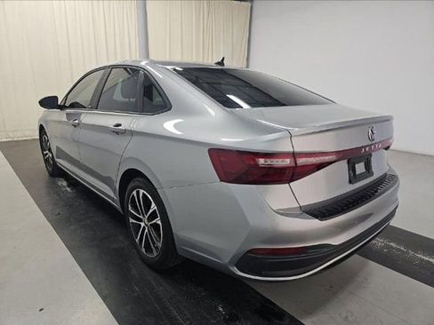 Used 2025 Volkswagen Jetta Sport FWD image 4