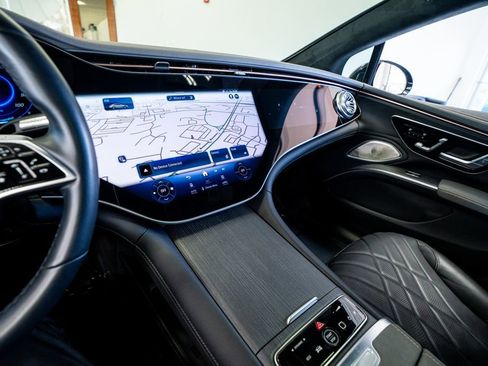 Used 2022 Mercedes-Benz EQS 580 580 image 45