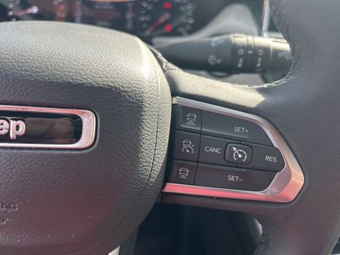 Used 2024 Jeep Compass Limited image 15