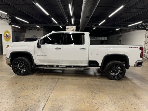 Used 2020 Chevrolet Silverado 2500 LTZ w/ LTZ Plus Package AWD/4WD image 4