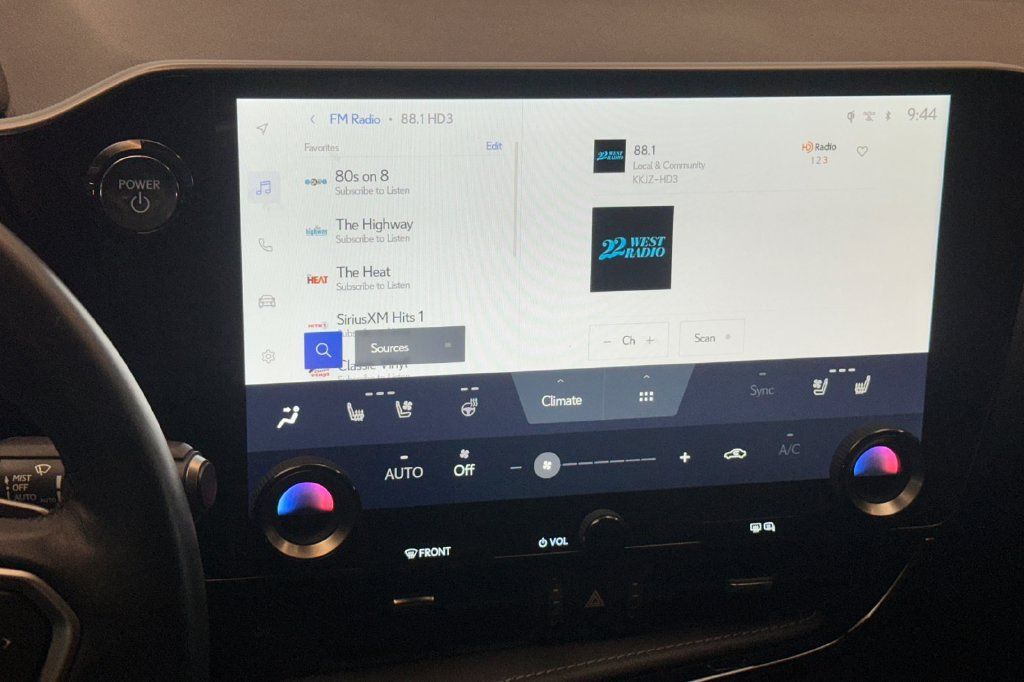 Certified 2025 Lexus NX 350h AWD w/ Accessory Package (2T) image 18
