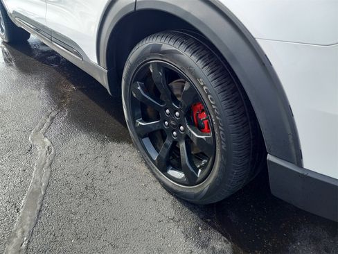 Used 2022 Ford Explorer ST w/ Equipment Group 401A image 10