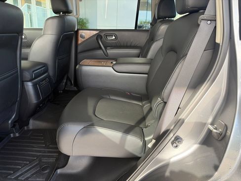 Used 2024 Nissan Armada SL w/ Captain's Chairs Package AWD/4WD image 11