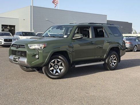 Used 2022 Toyota 4Runner TRD Off-Road Premium AWD/4WD image 3