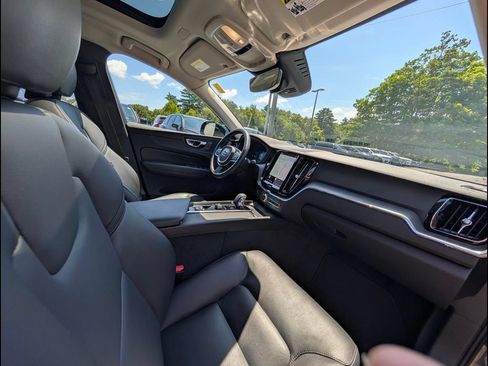 Certified 2025 Volvo XC60 B5 Core AWD/4WD image 20
