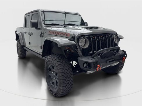Used 2021 Jeep Gladiator Mojave AWD/4WD image 2