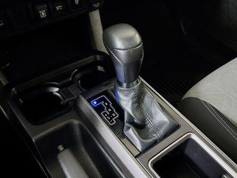 Used 2021 Toyota Tacoma TRD Sport image 15