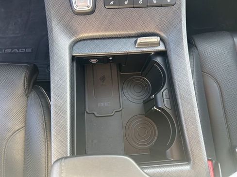 Used 2024 Hyundai Palisade Limited image 22