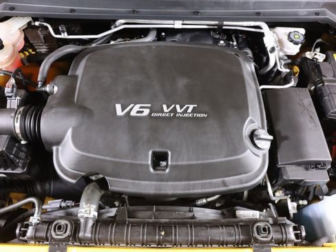 Used 2018 Chevrolet Colorado W/T w/ WT Convenience Package image 38