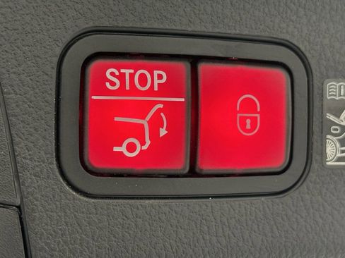 Certified 2025 Mercedes-Benz GLE 350 4MATIC image 21