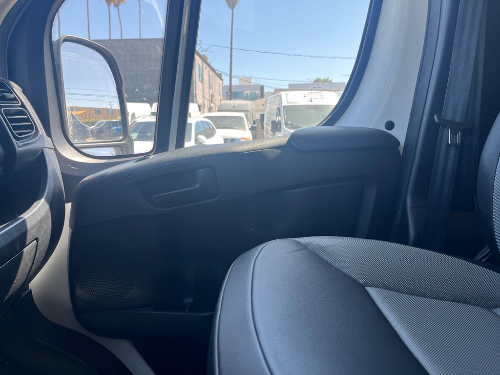 Used 2024 RAM ProMaster 2500 w/ Convenience Group FWD image 14