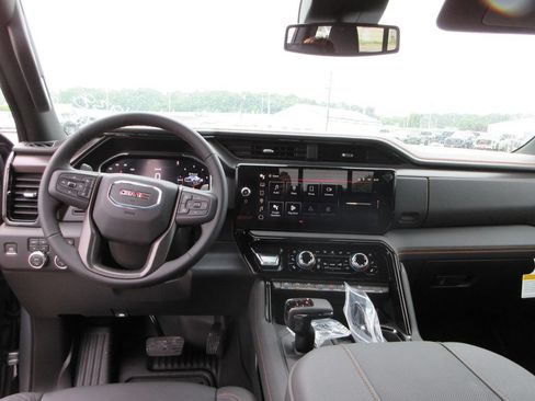 New 2026 GMC Sierra 1500 AT4 w/ AT4 Premium Package AWD/4WD image 14