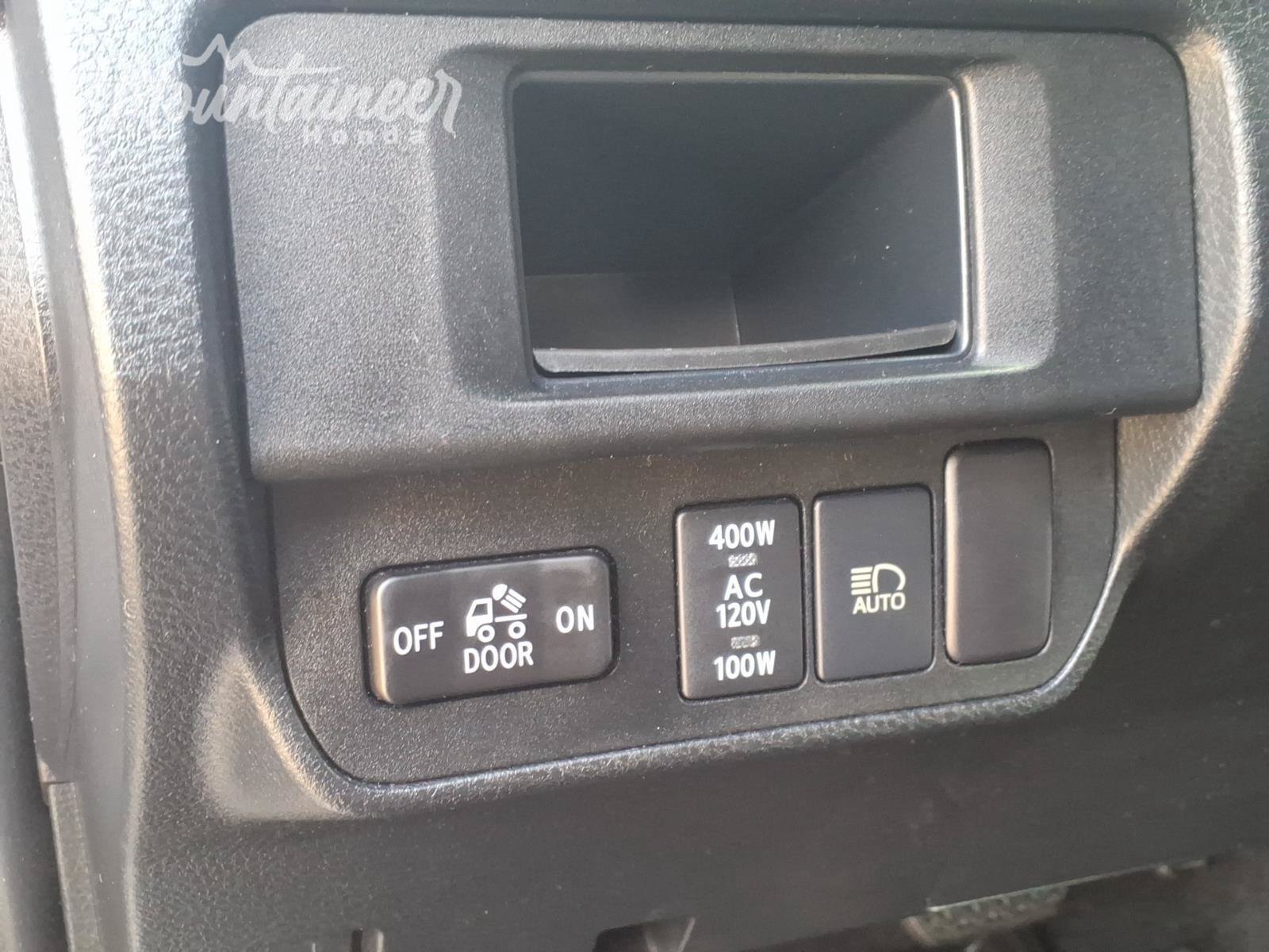 Used 2019 Toyota Tacoma TRD Sport AWD/4WD image 36