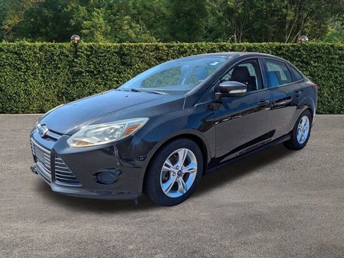 Used 2014 Ford Focus SE w/ SE Winter Package image 8