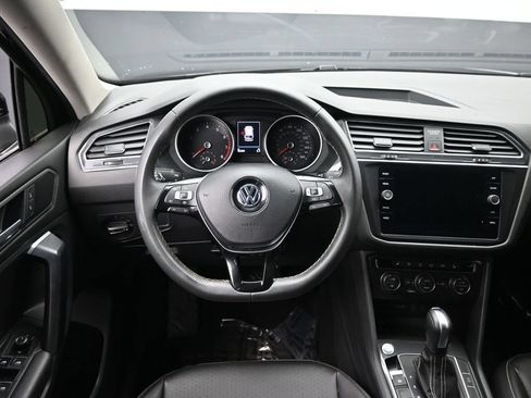 Used 2021 Volkswagen Tiguan SE AWD/4WD image 24