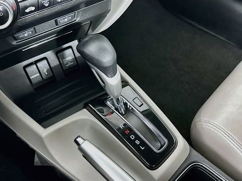 Used 2015 Honda Civic Hybrid Sedan image 17