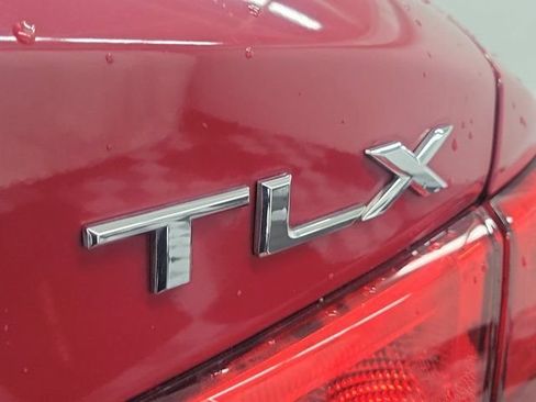 Used 2018 Acura TLX FWD image 8