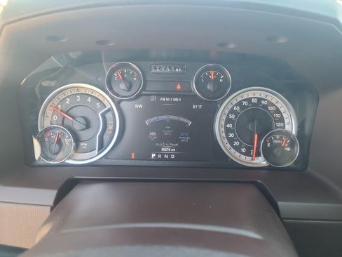 Used 2018 RAM 1500 Laramie w/ Convenience Group AWD/4WD image 11