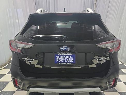 Used 2022 Subaru Outback Touring image 5