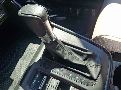 Used 2025 Honda CR-V EX image 18