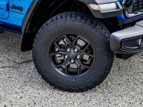 Used 2024 Jeep Wrangler Willys image 15