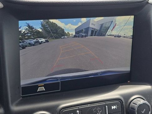 Used 2024 GMC Terrain SLT FWD image 4