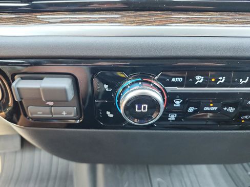 New 2026 GMC Sierra 1500 Elevation image 16