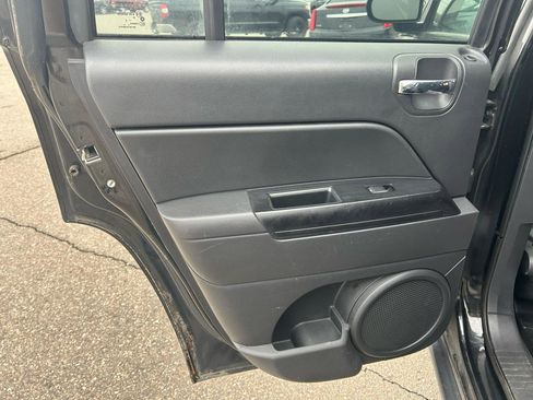 Used 2014 Jeep Compass Sport w/ Power Value Group image 13