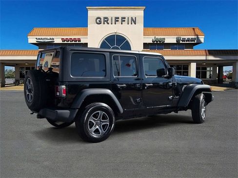 Used 2023 Jeep Wrangler Sport S image 4