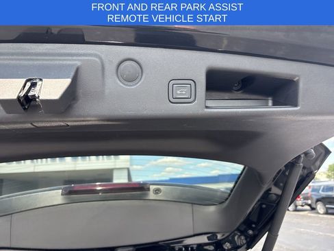 Used 2023 Chevrolet Equinox LT image 15