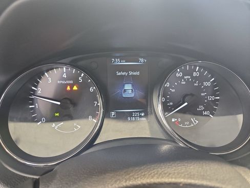 Used 2017 Nissan Rogue SV AWD/4WD image 22